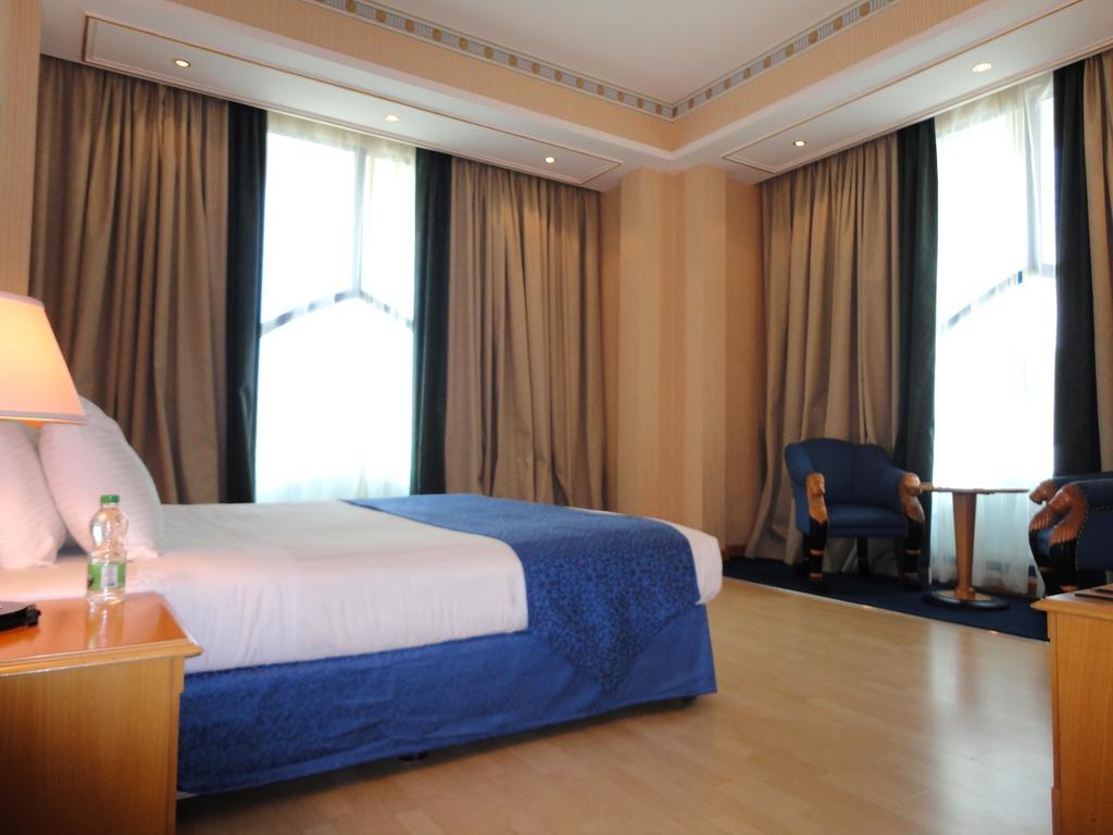 Bay Hotel